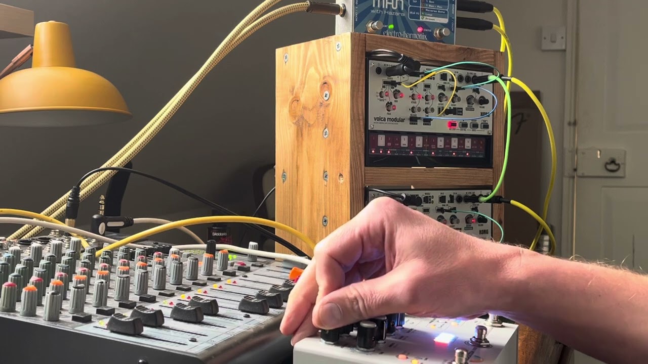 Jamuary 2025 - Day 4 - Korg Volca Modular x2