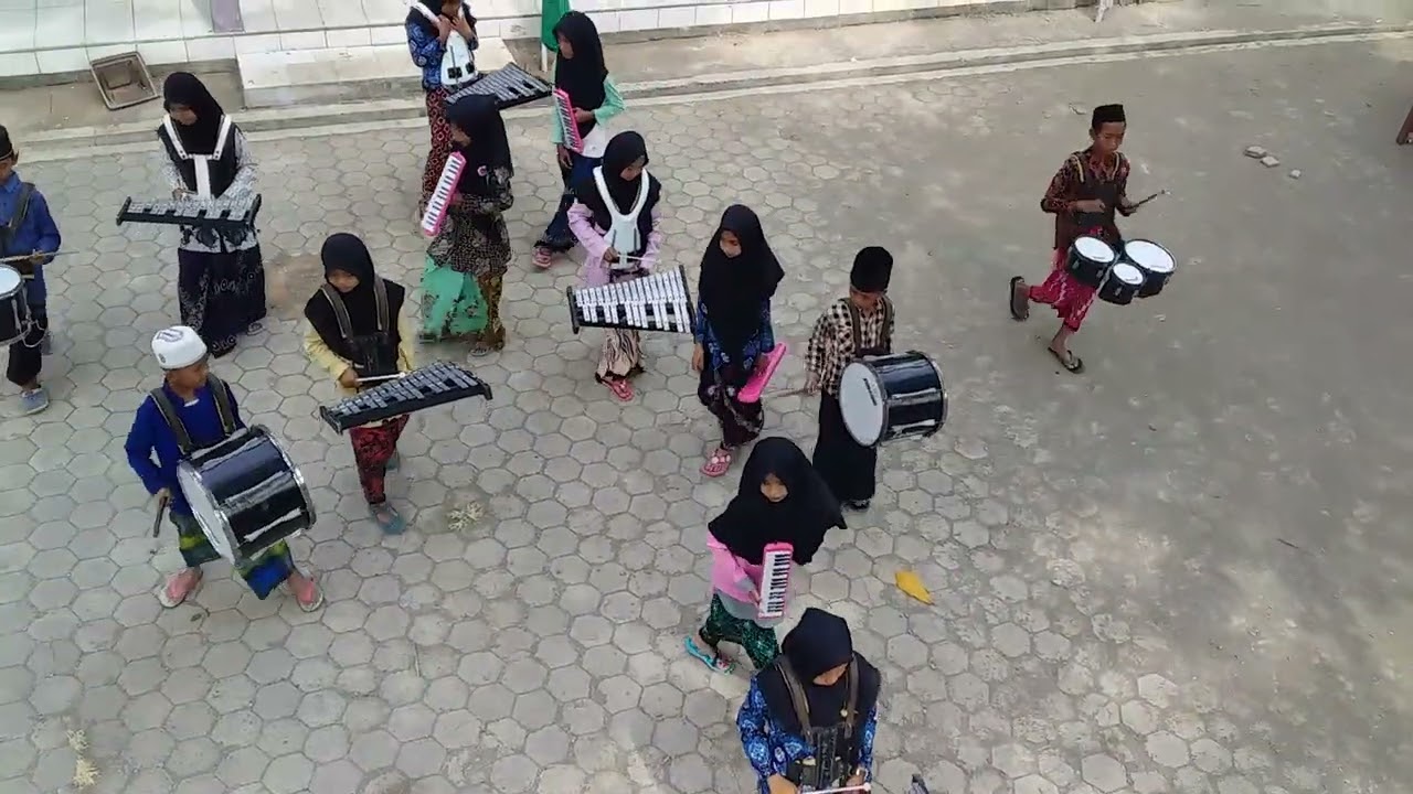 Drumband MI Mafatihul Huda Dukuhrantam