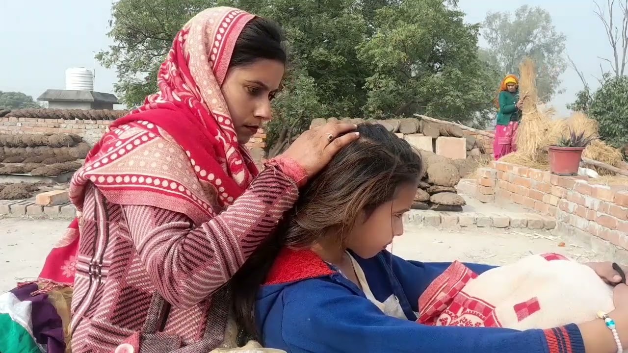 asmr nitpicking/ nitpicking in long hair new/ nitpicking India