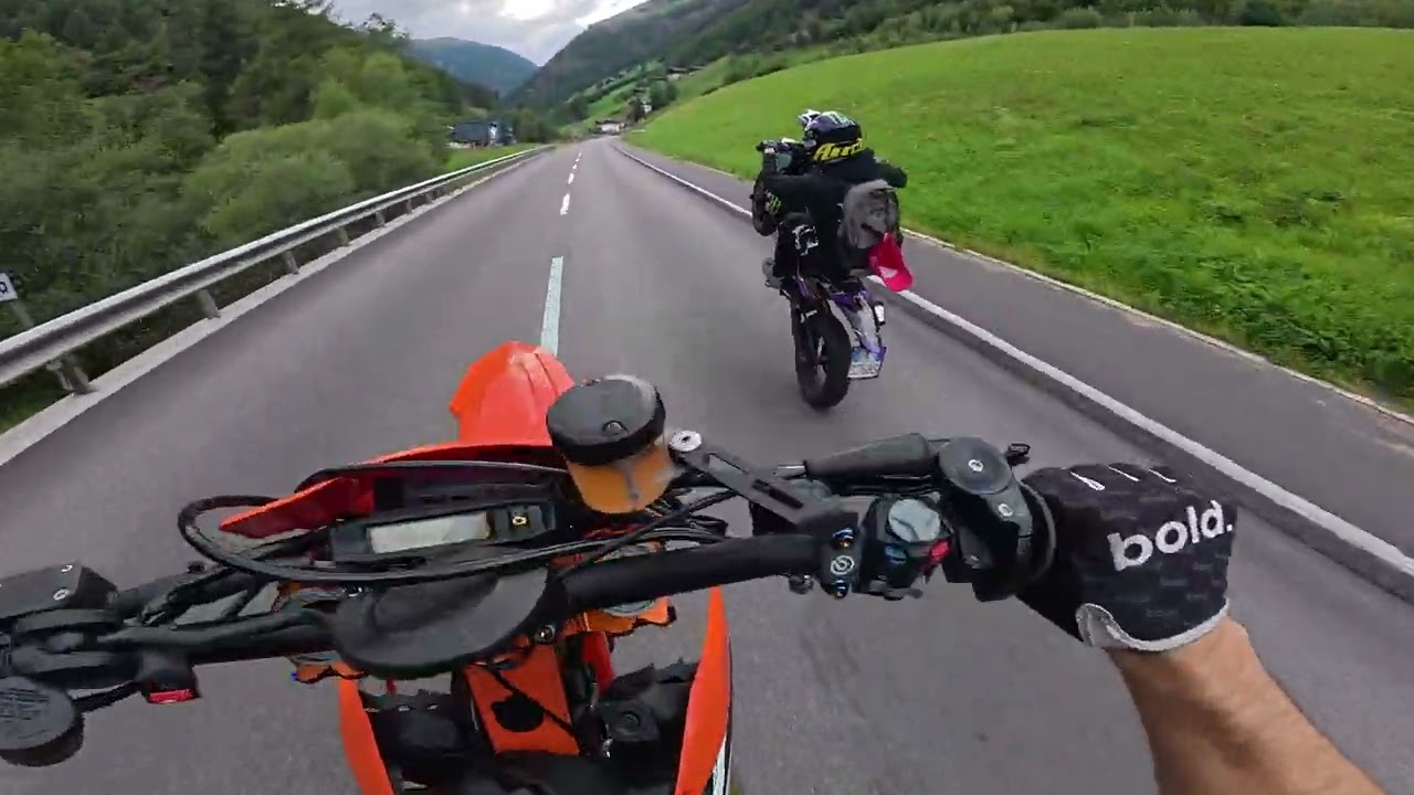 KTM 150 EXC Supermoto | RAW Ride durch ein italienisches Tal 🔥