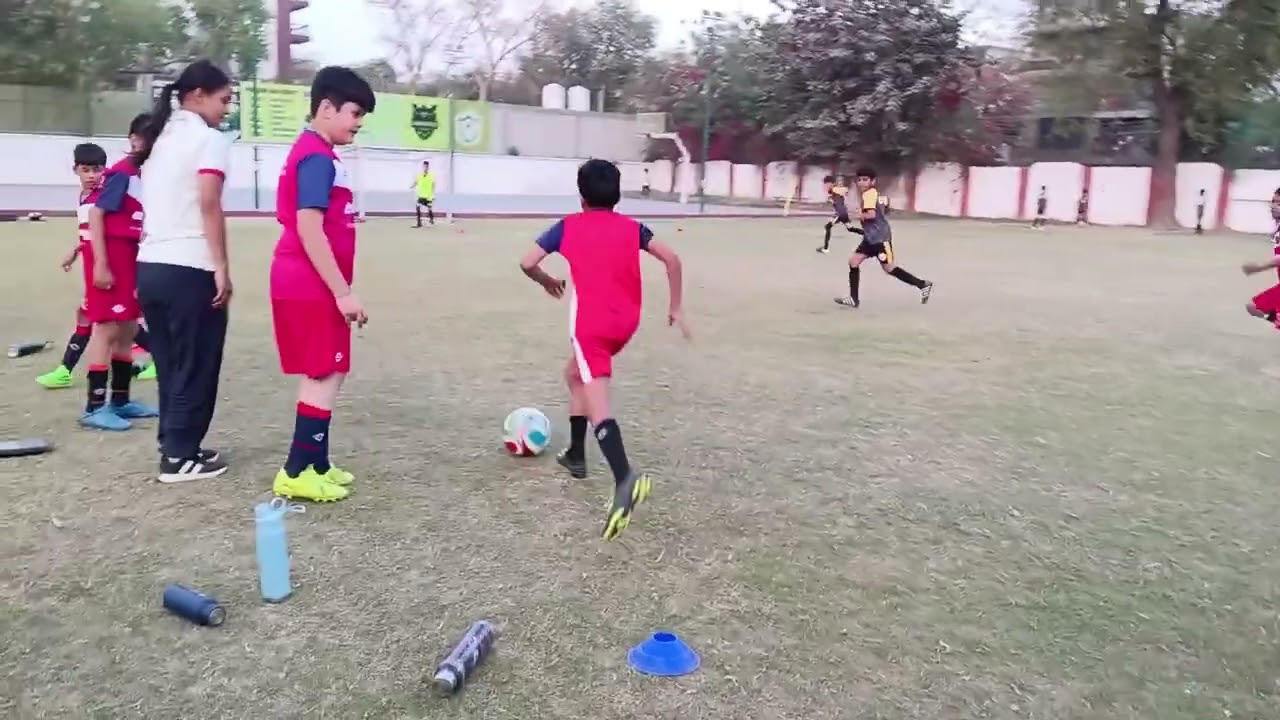 Bete ka friendly football match ⚽⚽@manjutourvlogs 