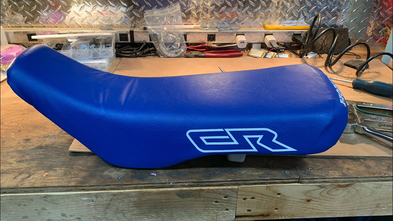 CR80 rebuild part 13 (fixing my vintage dirt bike seat)
