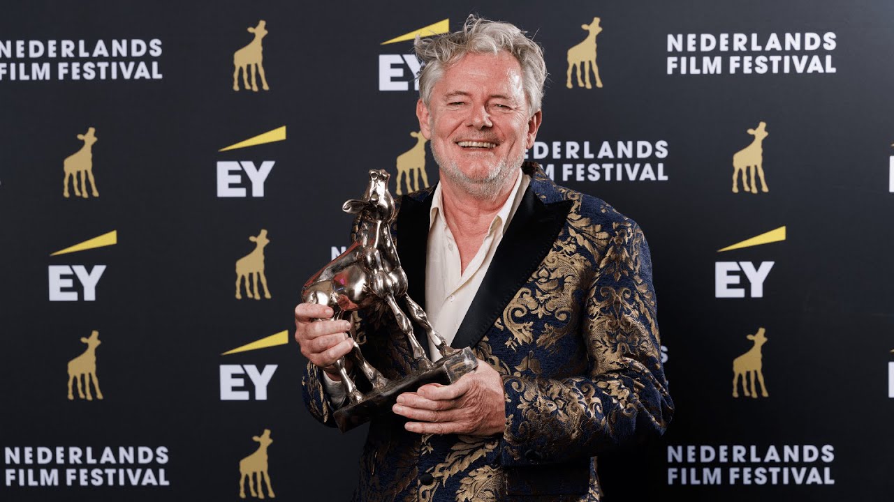 Mike van Diem wint Gouden Kalf voor Beste Scenario Speelfilm | EY Gouden Kalveren (2025)