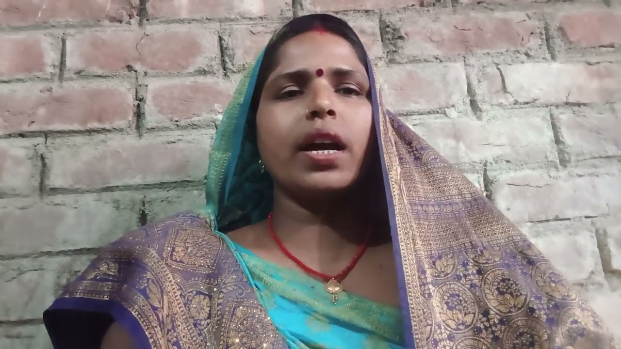 Pahle Ganesh ji ke Navata pathar haldi se rangoli chittiyan