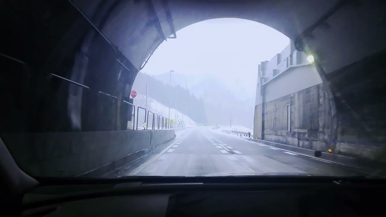 [#ｻﾝKAN]雪国の高速道路♪ご安全に