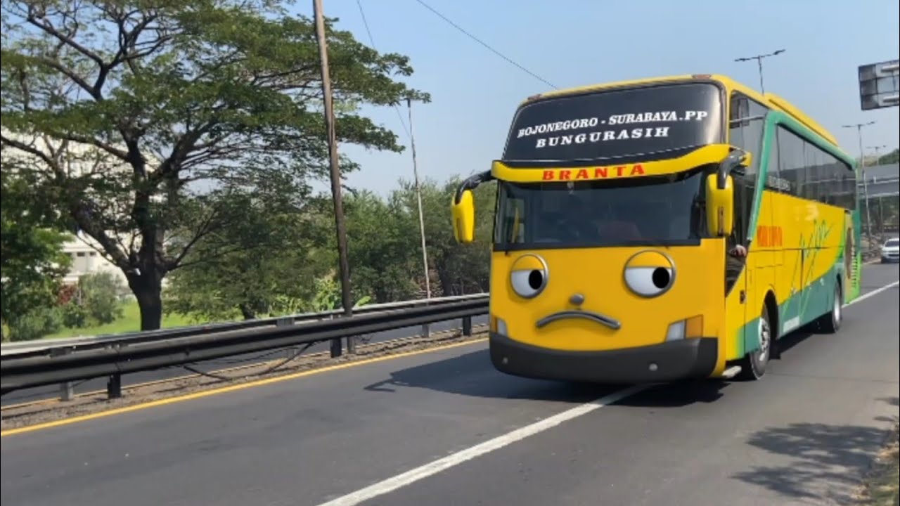 Pertunjukan Truk Tangki, Truk Kontainer Besar, Truk Oleng Bus Telolet Mirip Frank Teman Tayo