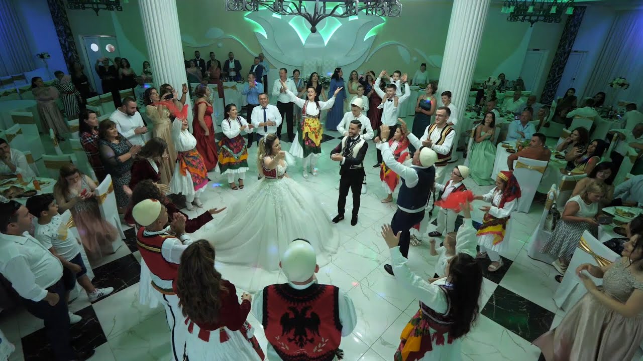 Çifti kercen valle Tradicionale Mirditore