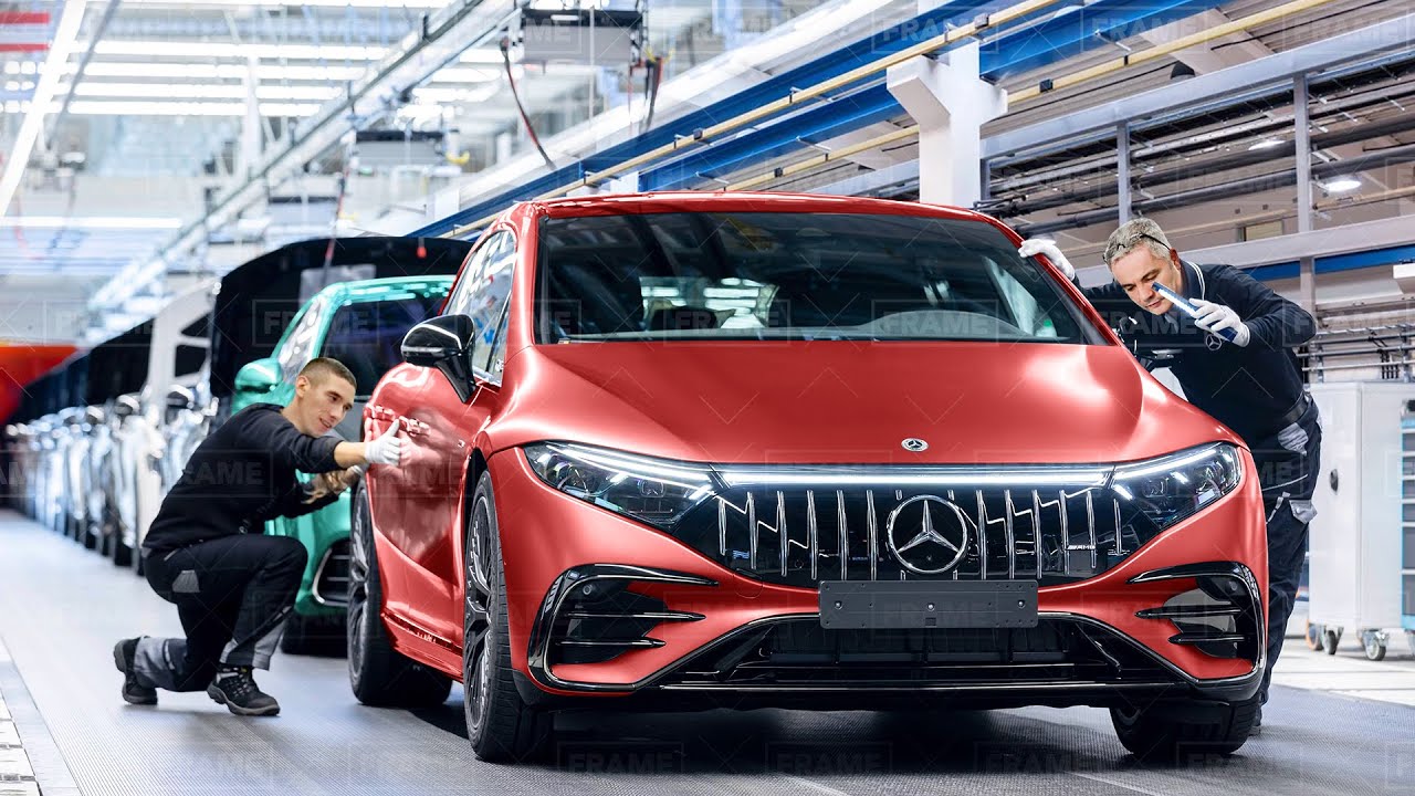 How German Best Workers Build the Brand New Mercedes EQS From Scratch - Production Line