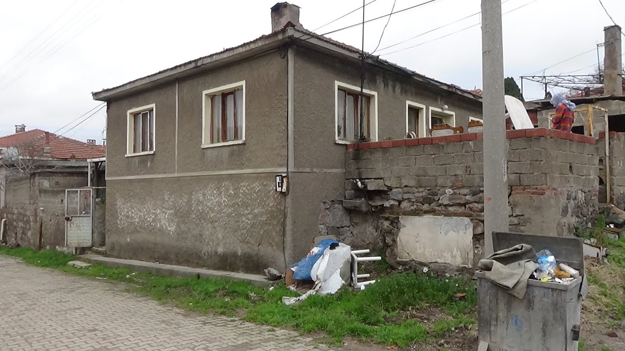 2104--Balıkesir Gönen Sarıköy de Satılık Müstakil iki Ev-Fiyat:930 bin