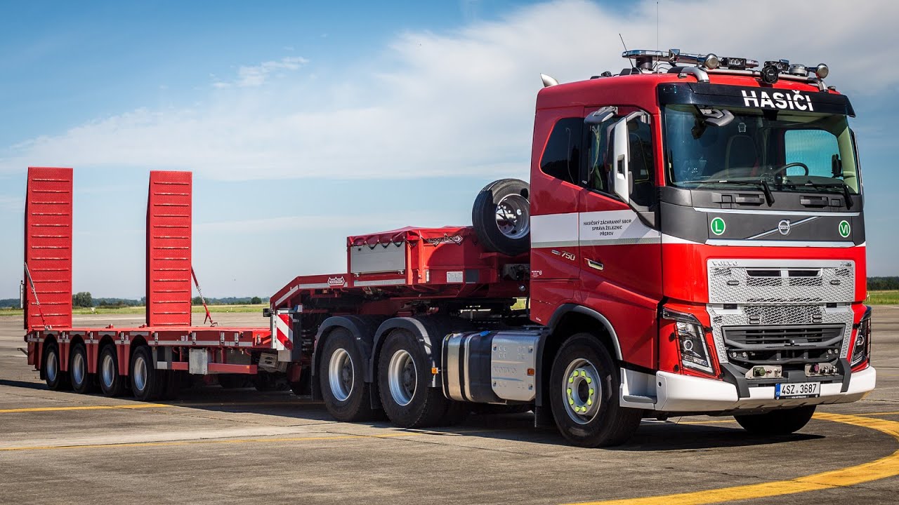 POŽÁRY.cz: Dvojici nových tahačů Volvo s návěsy Noteboom pořídili hasiči Správy železnic