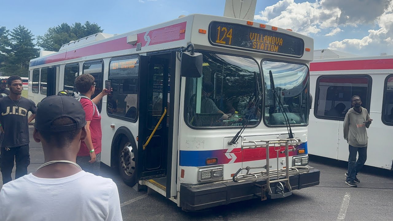 Ex-SEPTA 2004 NFl D40LF 5731 Changing Signs #septa 