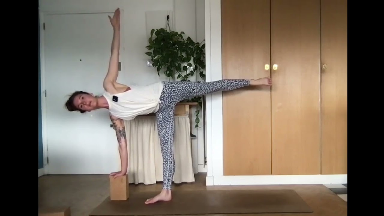 Tuto posture yoga - Utiliser les blocs et les sangles