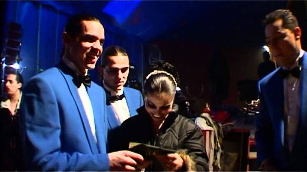 Cirque Pinder-le Film Bonus 07 Derrière le Rideau.avi