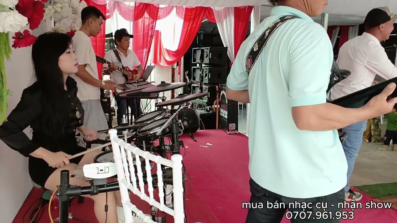 ANH BA KH&Iacute;A REMIX, ANH TRAI H&Aacute;T CỰC SUNG | NINI DRUM
