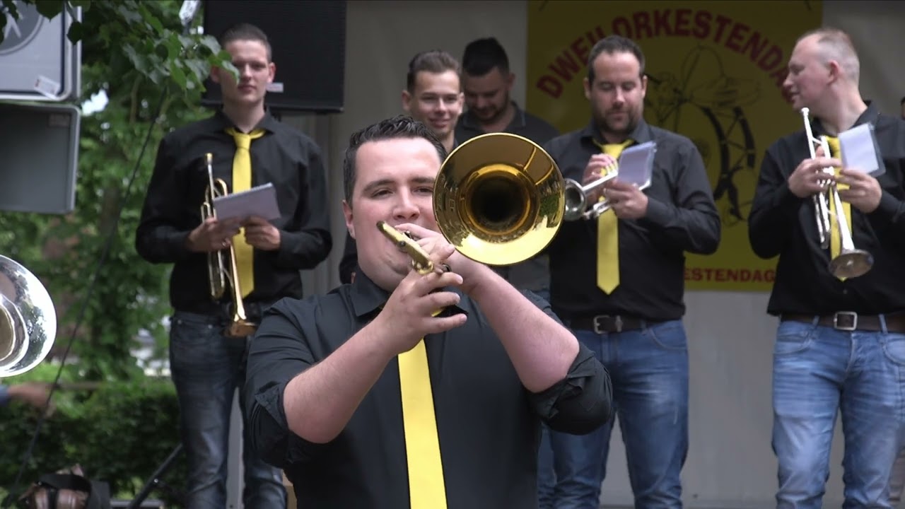 De Diezeblaozers Den Bosch Kerkhofsteeg  Dweilorkestendag Groenlo 26 mei 2022