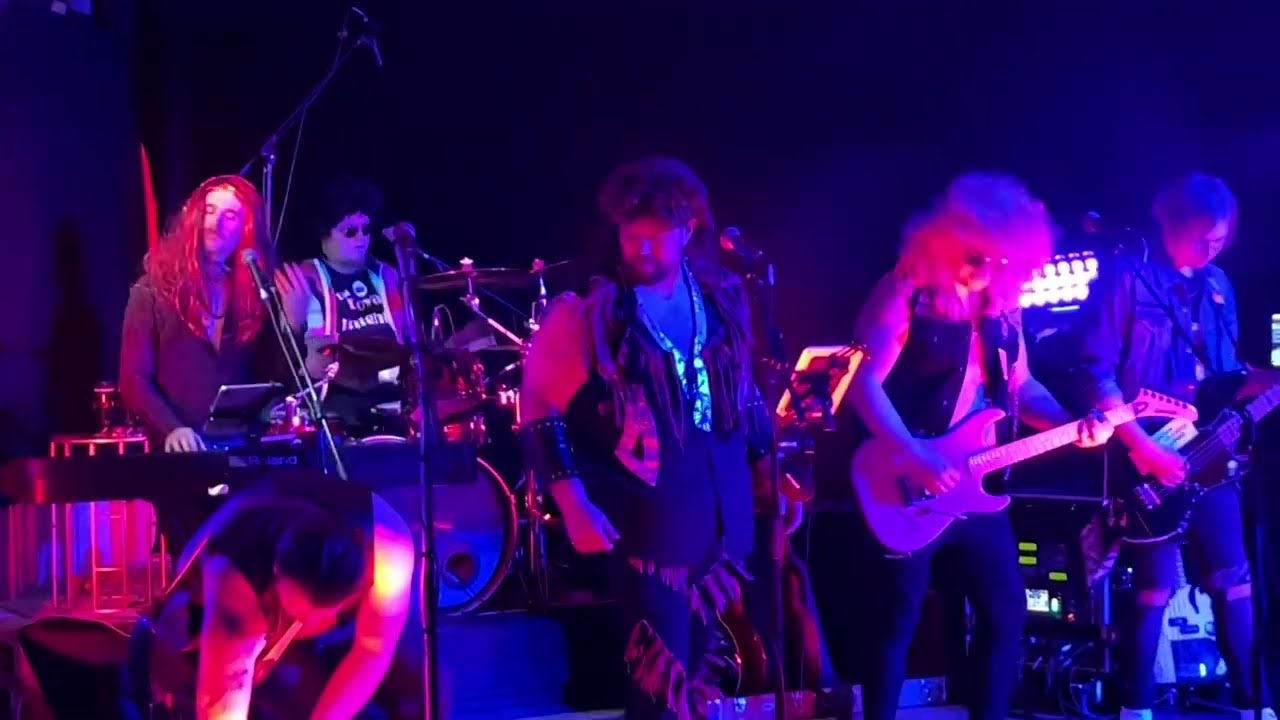 80s fest p&aring; B&aring;tsfjord Royal Hotell