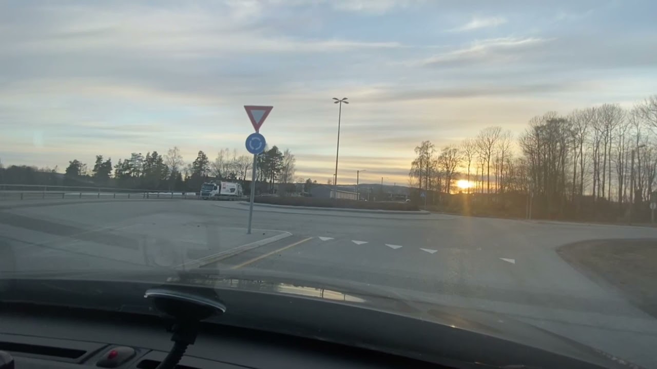 How easy or difficult to get a driving license in Norway? (Drammen route) (How to passed the test)