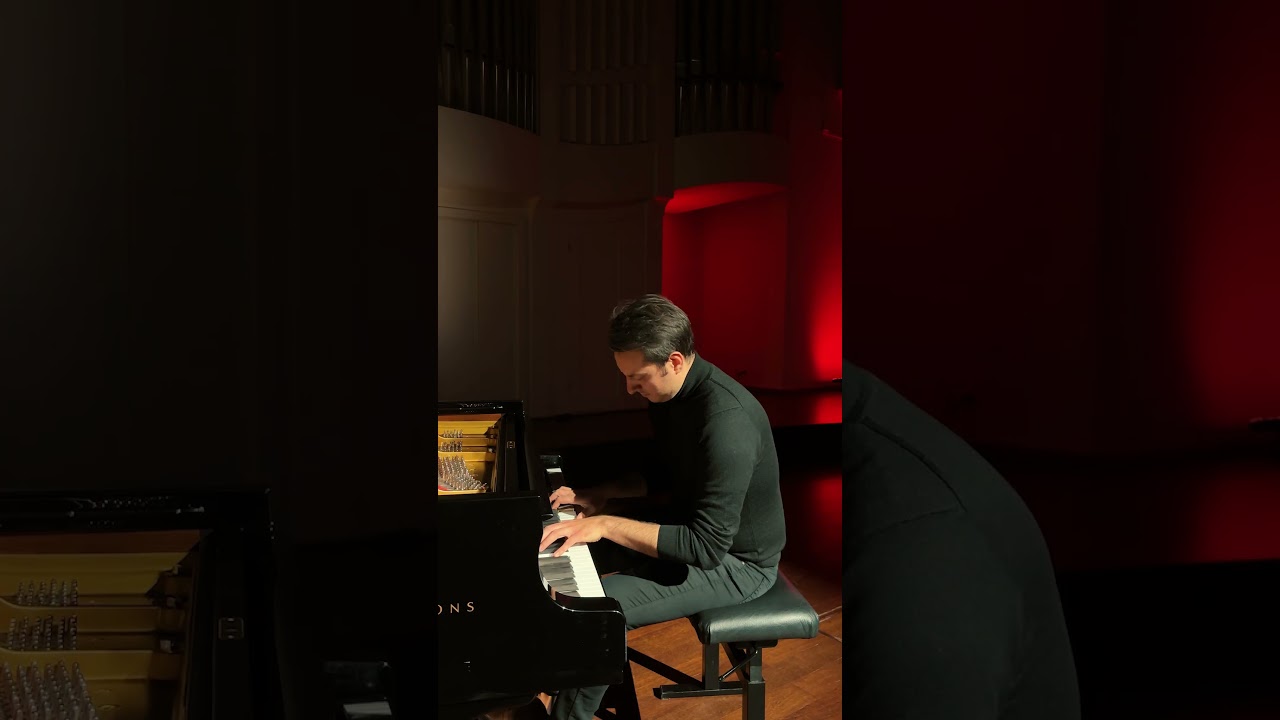 🎹 PIANO BATTLE: Chopin vs... Chopin?!