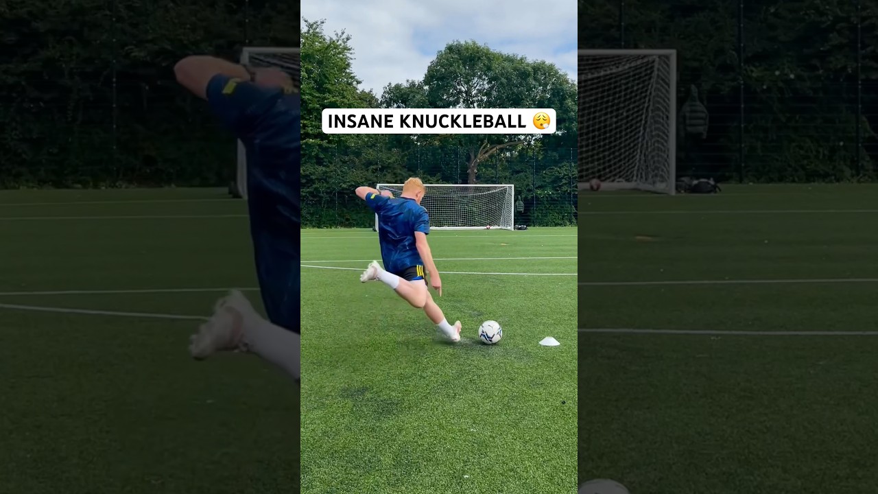 The BEST KNUCKLEBALL freekick you&rsquo;ll see TODAY! 😳 #freekick #knuckleball #freekicks #footballskills