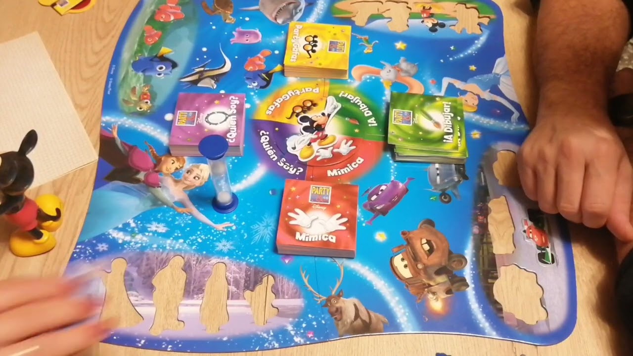 HOY JUEGO EN FAMILIA. Party y Co. Disney