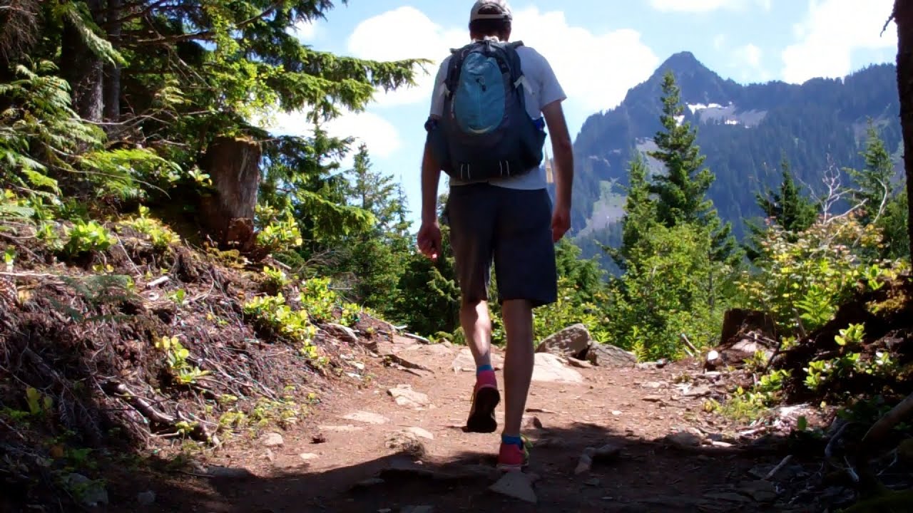 Hiking Dirty Harry's Balcony (Snoqualmie Pass)