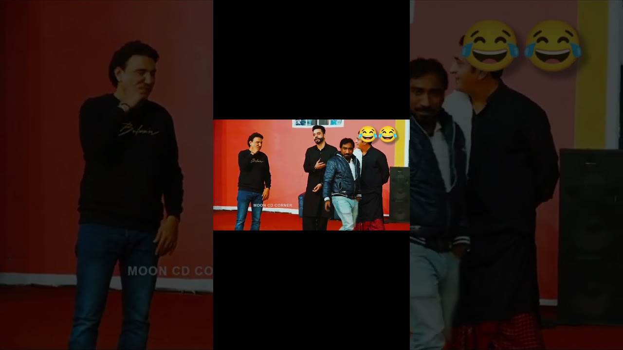 Stage drama zafree Khan or Nadeem chitta ki kamal acting .gugat Bazi ka bazar