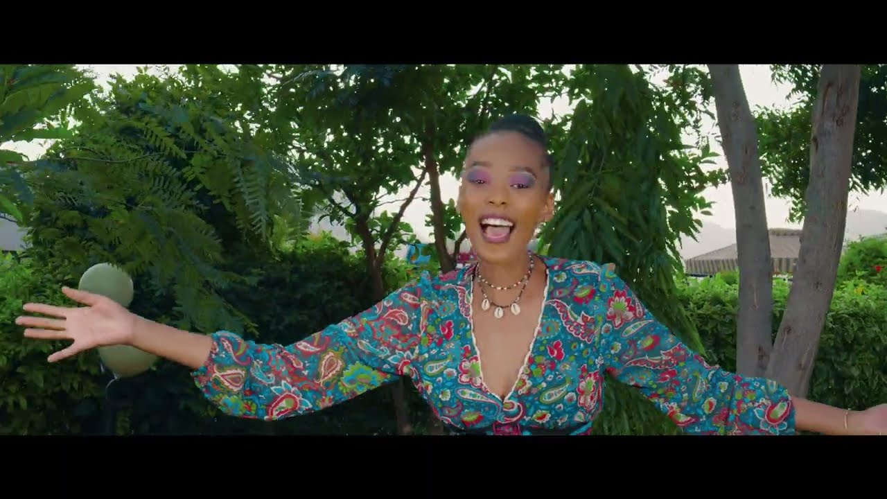 Mola - Taifa Band (Official Music Video)