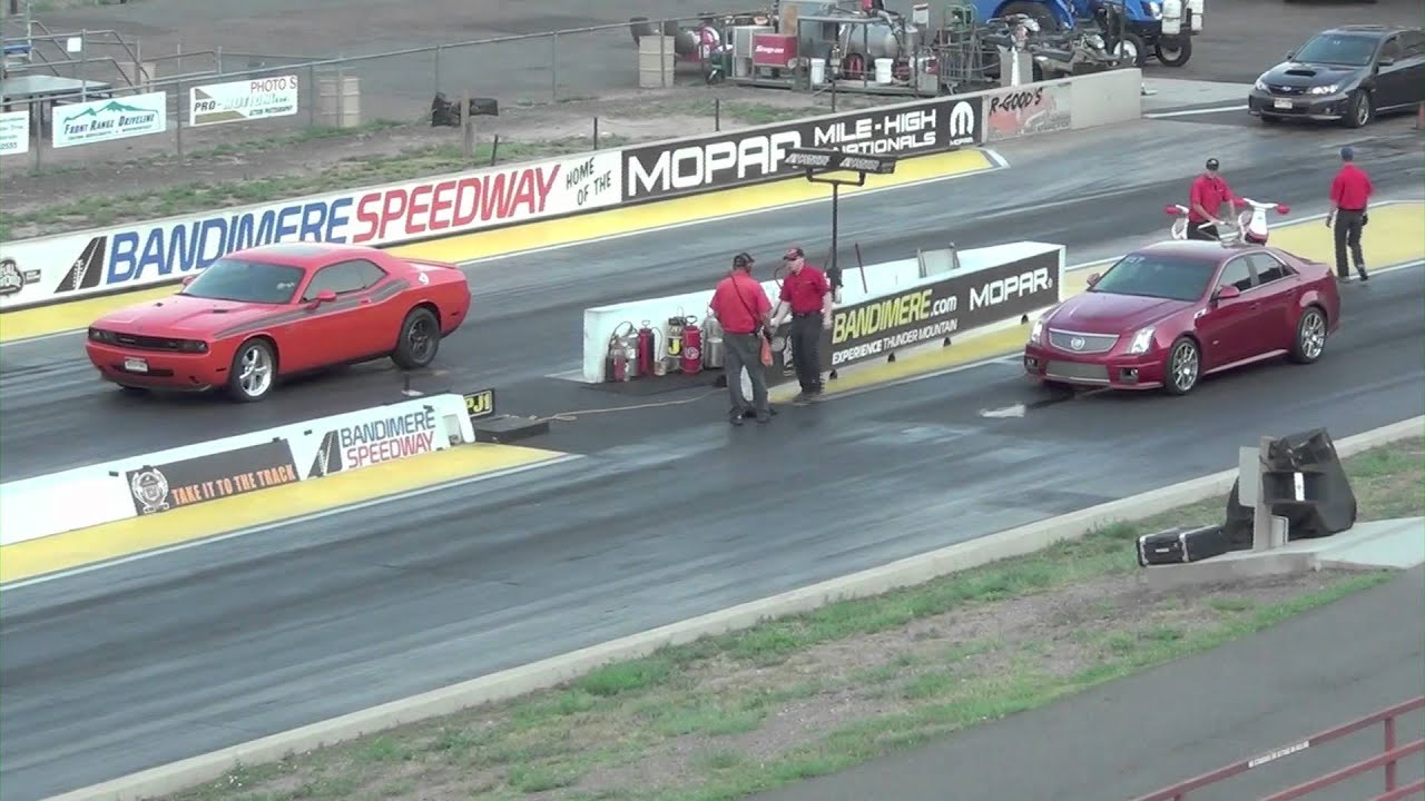 Cadillac CTS-V vs Dodge Challenger RT