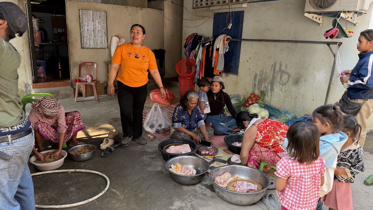 ភូមិចំការចេក កូនចៅរៀបចំធ្វើ ម្ហូប