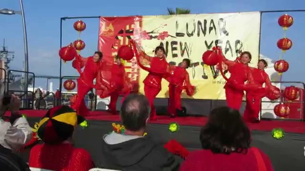Chinese Dancers Lantern Dance at the Lunar New Year Festival Part 1