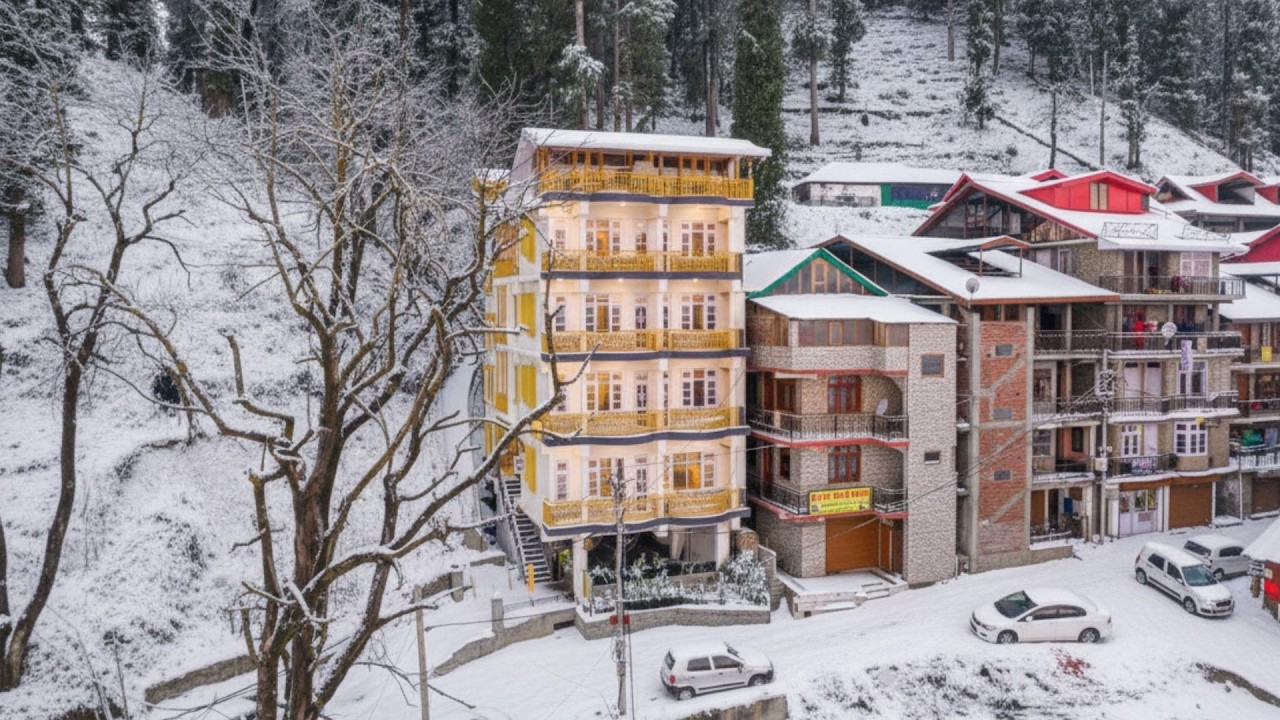 The Hosteller Narkanda | Shimla, India | Hotel Review 🏨