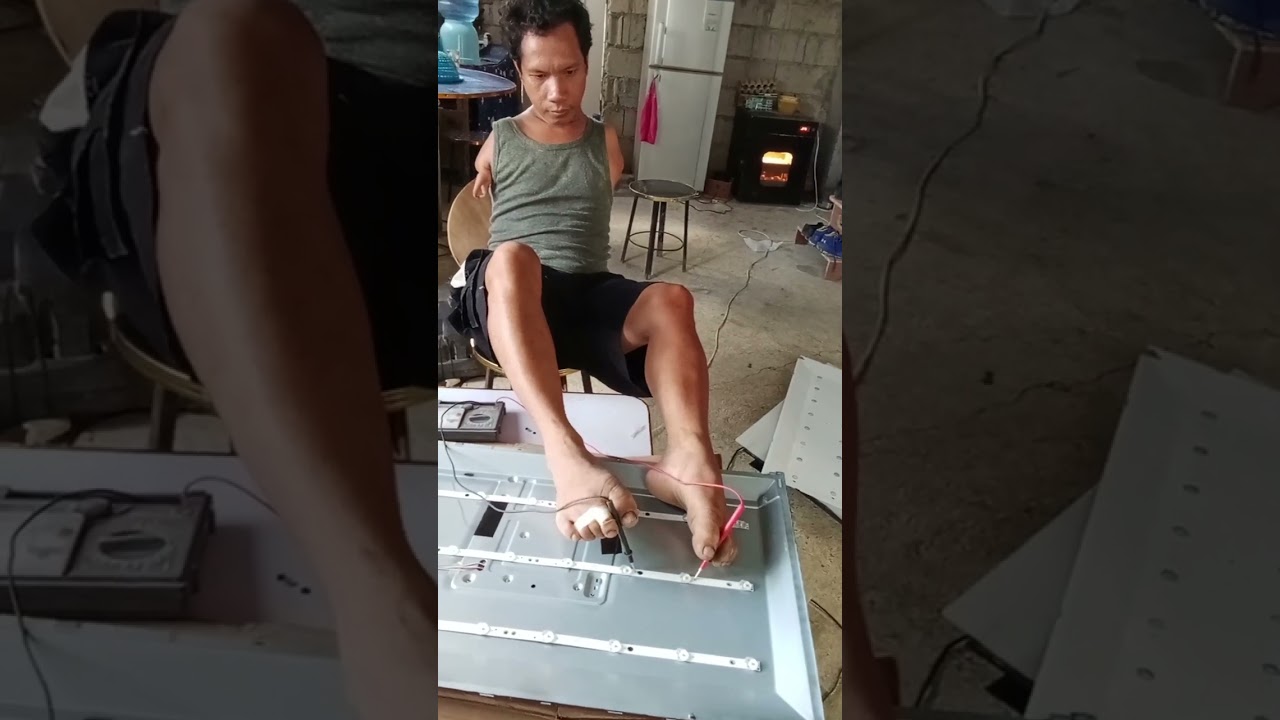 32 inches flat tv no display repaired by FOOTMASTER