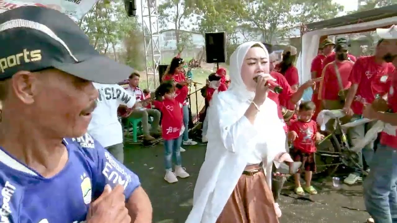 Sia Sia Mengarap Cintamu ~ Andani  ||| Live lapang bola balekambang majalaya