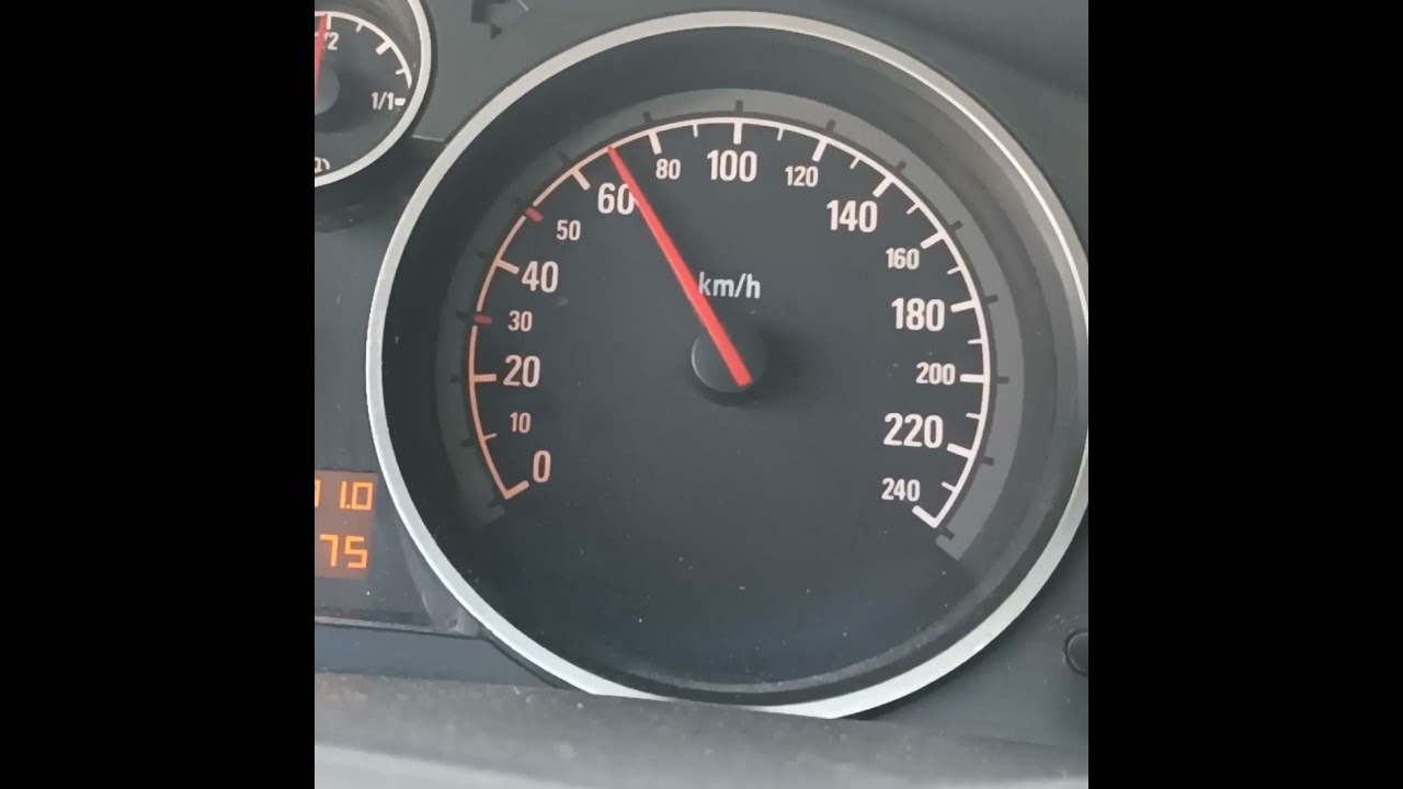 Opel Astra 1.9 CDTI  0-100 km/h acceleration. Model 2007. Mechanical Transmission.