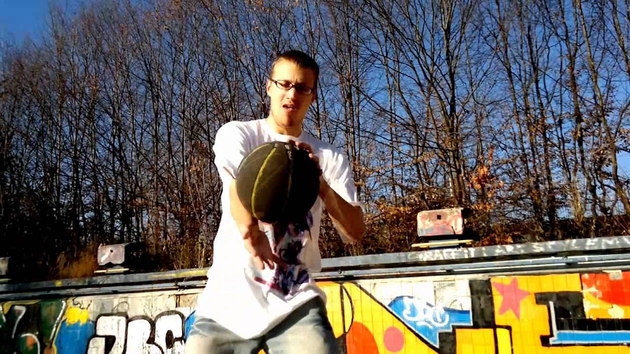 4-Eyed (FLOW FEVER) for Snake Basketball Freestyle Battle