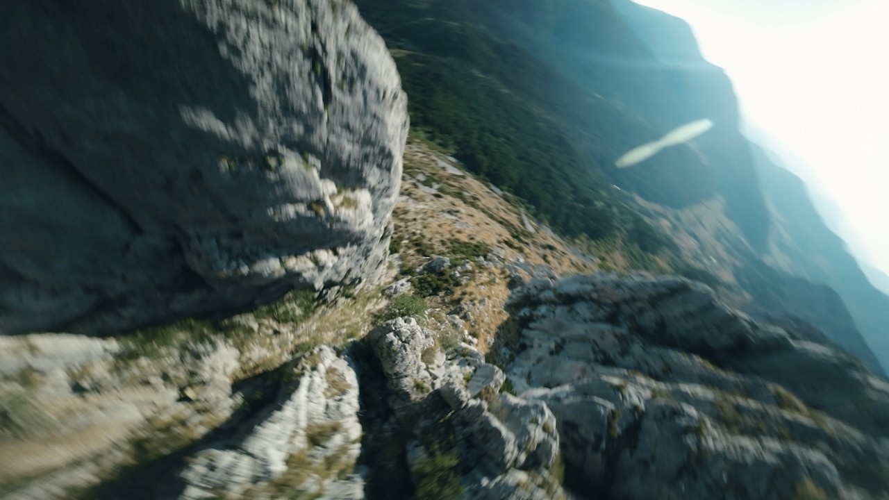 1 Minute of FPV Mountain Freestyle.