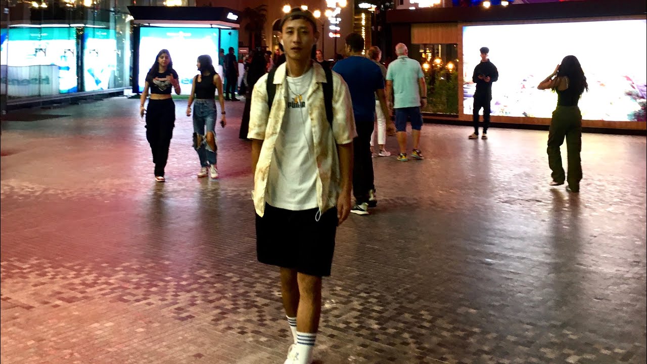 JBR beach Dubai mah bhayo Roila #dubailife #travel #travelvlog #adventure #dubai #vlog #beach