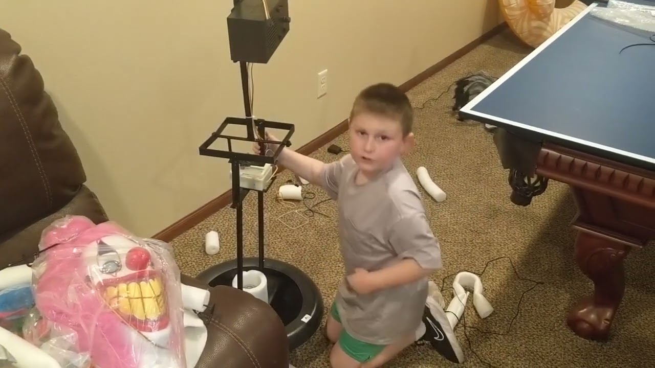 Spirit Halloween. Mr Punchy unboxing Part 4.