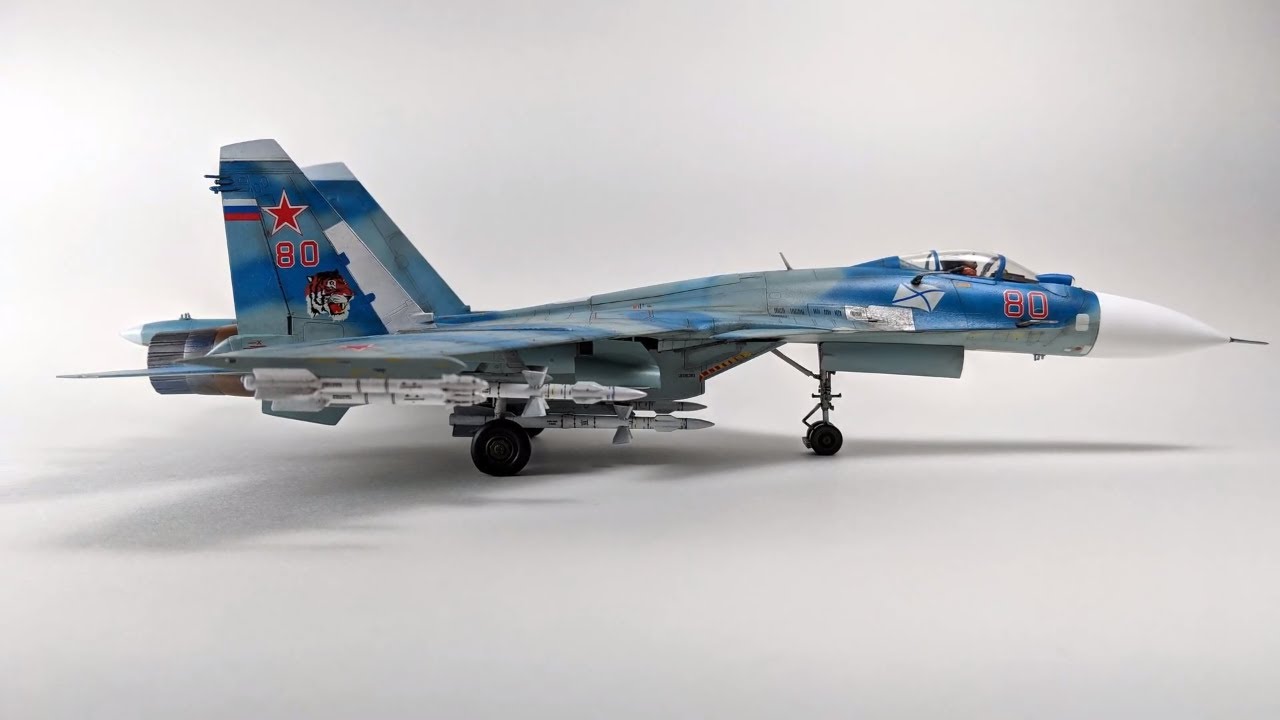 Painting and Weathering a Zvezda 1/72 Sukhoi SU-33 Flanker-D