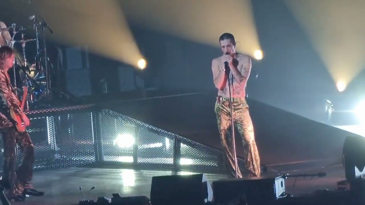Måneskin: I wanna be your slave ( einding concert/fine concerto) @Brussels Belgium 2023