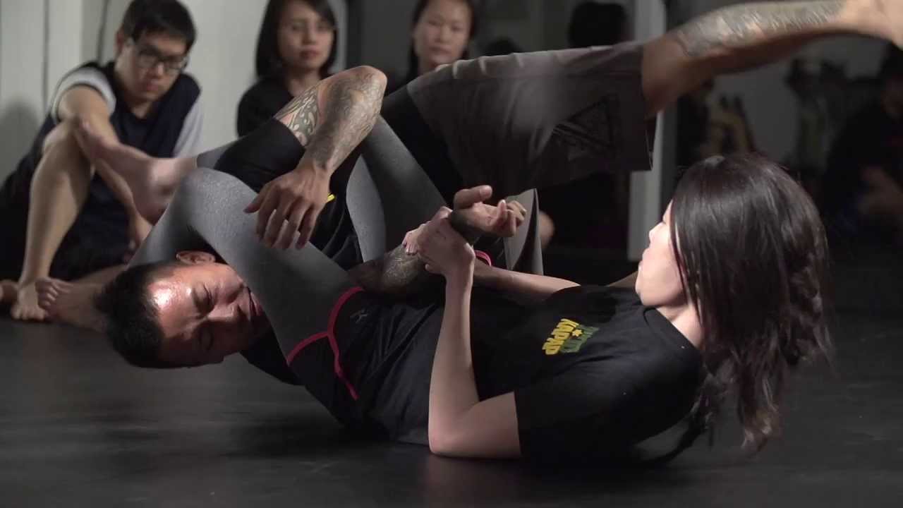 MODERN STREET COMBATIVES