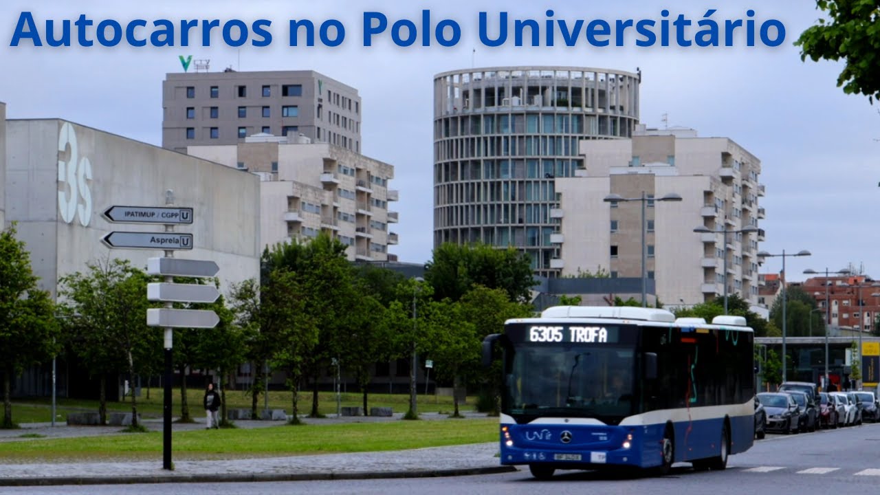 Autocarros no Polo Universitário