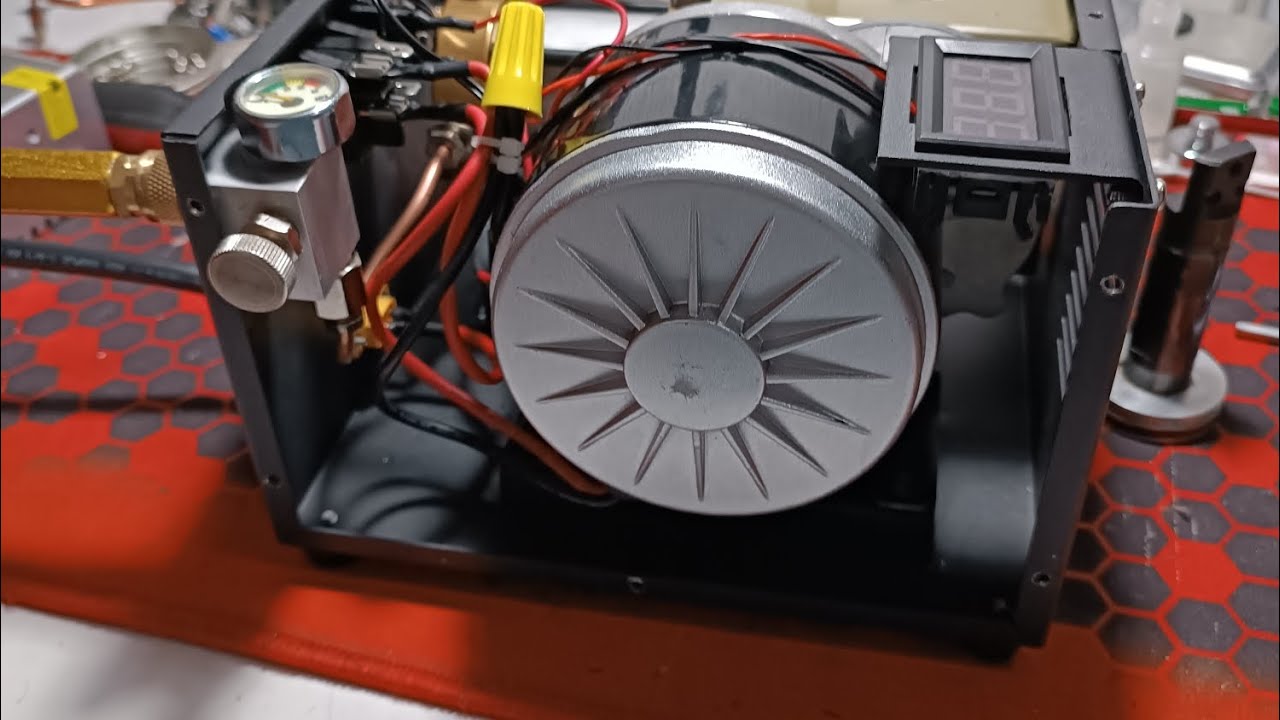 Lo rescatamos  el compresor 12v 300 bares los chinos me están buscando 😂😂😂😂😂😂😂😂