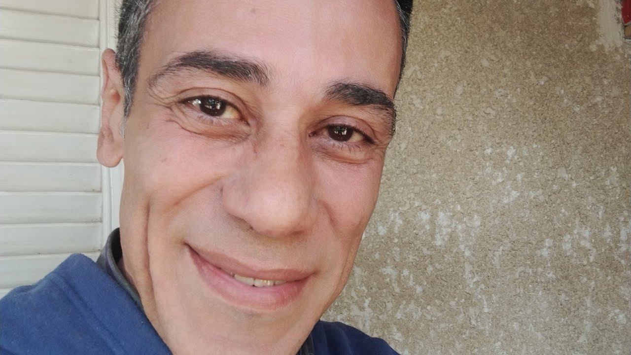 النجم علاء الحريري يقلد الفنان مصطفى فهمي