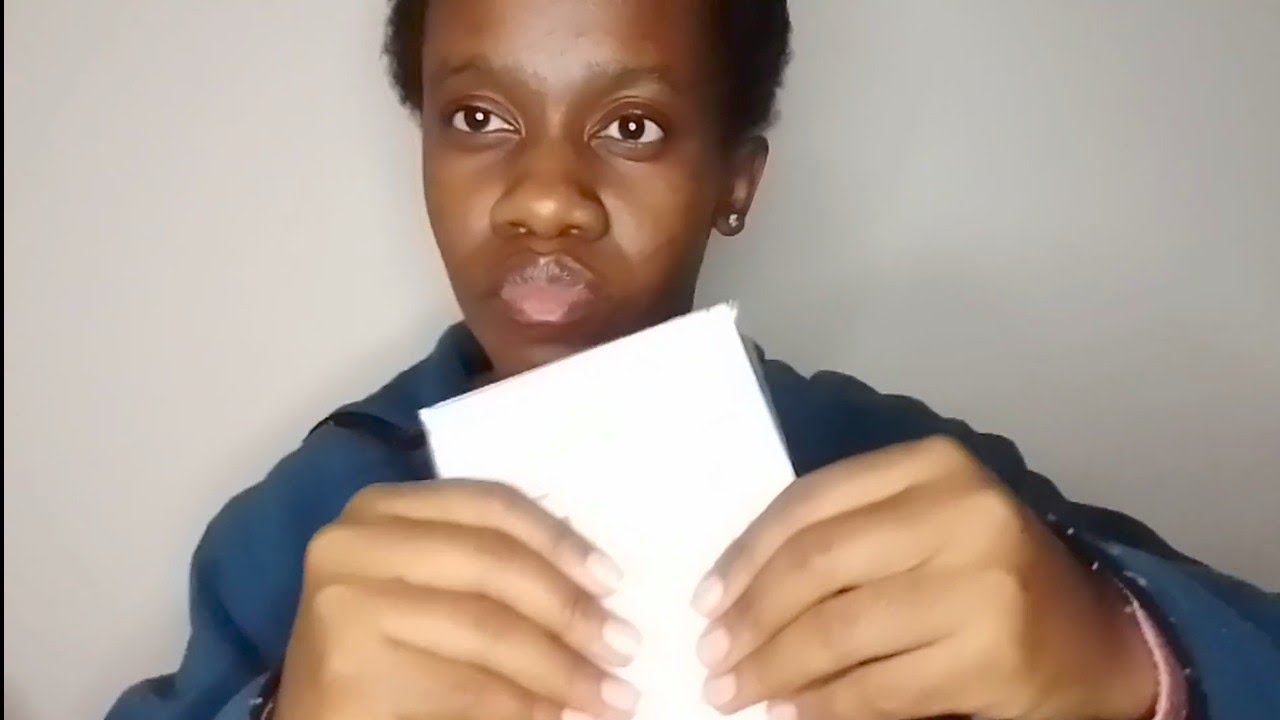 My first ASMR video. Random triggers (mouth sounds, tapping, scratching sounds)