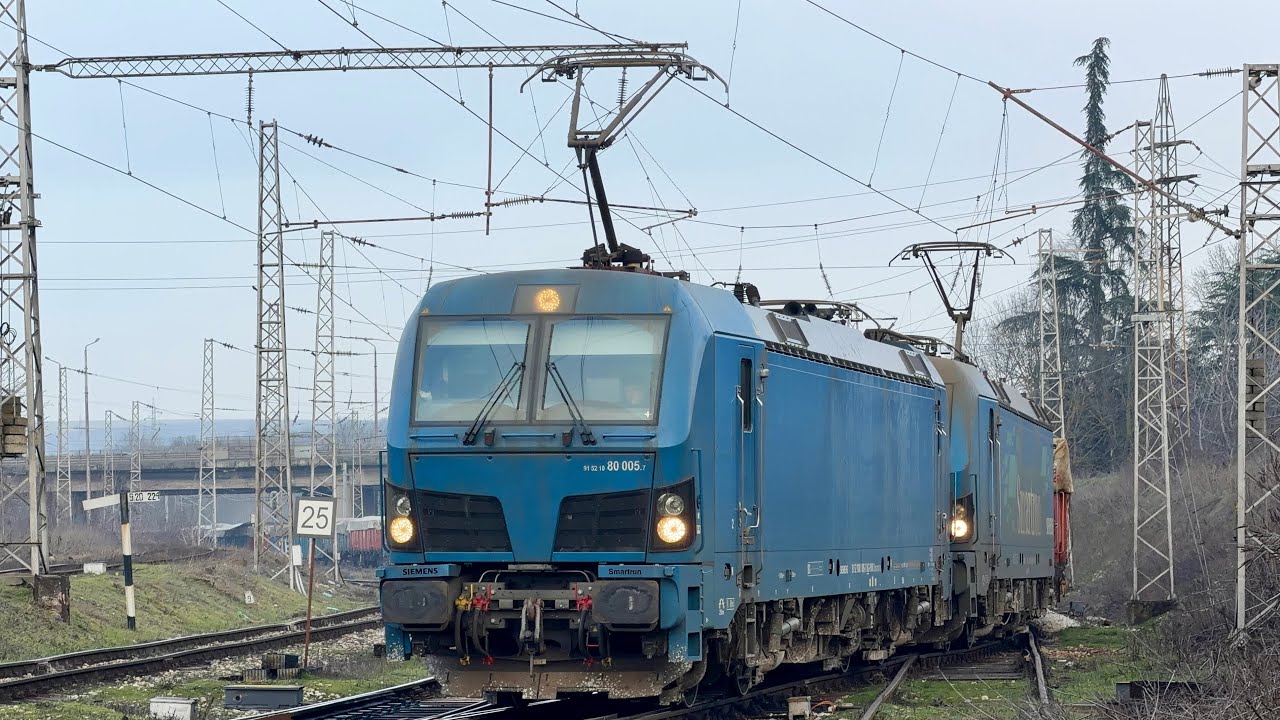 Влак на Пимк Рейл пристига в Русе Разпределителна с 80 005 и 80 002 / Pimk Rail train departs