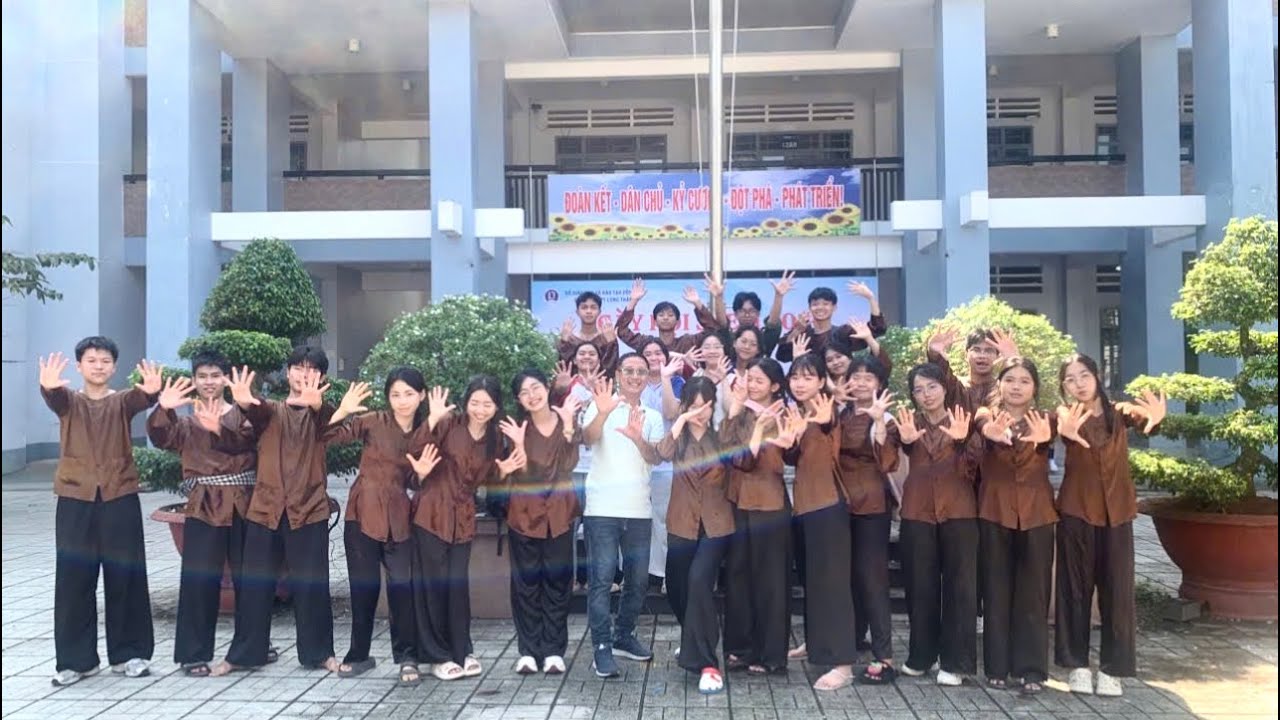 NHẢY MASHUP KHÚC CA VÀNG + VIỆT NAM MUÔN ĐỜI | K24A10 THPT LONG THÀNH MỪNG XUÂN 2026