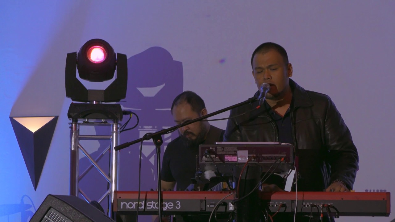 South Border - Rainbow  ( Live in Boston! )