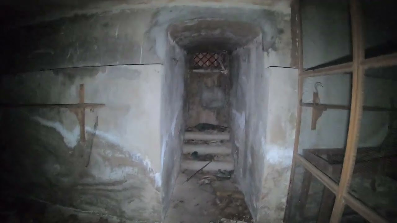 Un chalet abandonado con secretos.