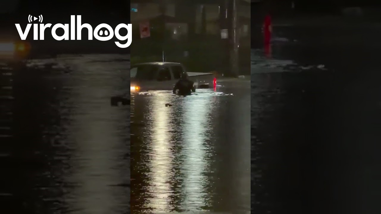 Heavy Rainfall Causes Flooding Near Waco, Texas, Cars Stranded || ViralHog